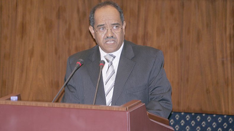 برلمانيون يحاصرون لكصاسي بملف “السكوار” ومكاتب الصرف!