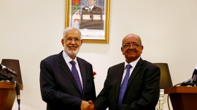 فرنسا تلعب بالنار.. والجزائر ترفض التخلّي عن ليبيا