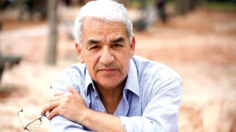 هذه قصة الطاهر وطار مع بڤار حادة و”أوباما” وموقفه من الأمازيغية