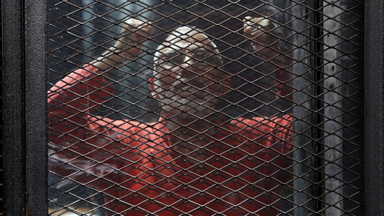 مصر: معاقبة المئات بينهم بديع ونجل مرسي بالحبس سنة