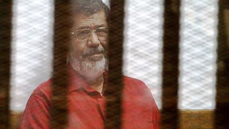 النقض المصرية تلغي حكم الإعدام بحق مرسي في قضية اقتحام السجون