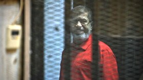 مصر: دفاع مرسي يطعن على حكمي الإعدام والمؤبد