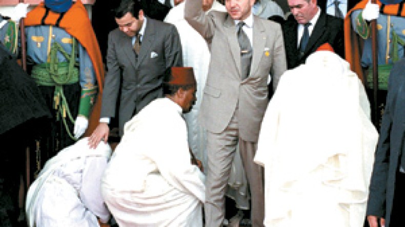 “الموساد” راض على المغرب والملك يُريد التنازل عن العرش!