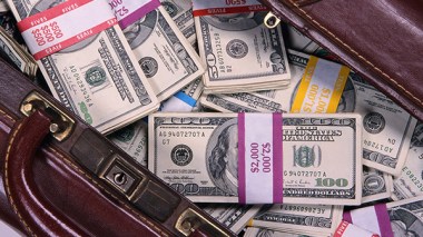 Customs Services: Algerian Businessmen, Importers Hide Cash Safely in Five Countries