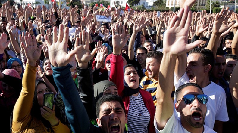 مظاهرات وعريضة للإفراج عن المعتقلين في الحسيمة