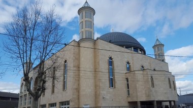 Un maire français dénonce la fermeture d’une mosquée et accuse le gouvernement