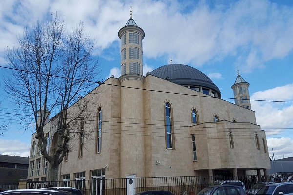 Un maire français dénonce la fermeture d’une mosquée et accuse le gouvernement