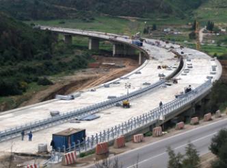 6.000 Algerian public works engineers enrolled for refresher training sessions