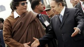 القذافى طلب اللجوء إلى الجزائر وبوتفليقة رفض الرد على اتصالاته!