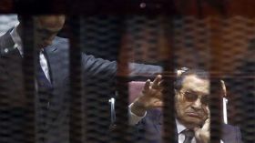 محكمة النقض المصرية تؤجل الفصل النهائي في محاكمة مبارك