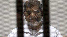 مرسي يفتقر إلى العلاج مع تدهور صحته