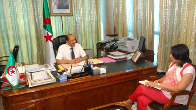 الإدارة تبذّر الملايير في التهاني والتعازي