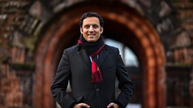 Voici le premier musulman à diriger un parti politique au Royaume-Uni