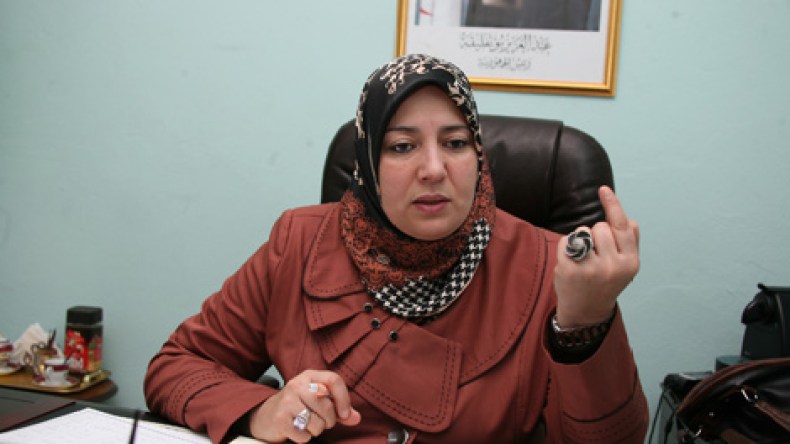 صالحي تنتقد  تعامل السلطة مع مرض الرئيس