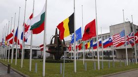 “الناتو” يدرس نشر أربع كتائب في دول البلطيق لردع روسيا