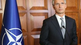 الناتو: الهجمات على حلب تشكل انتهاكاً فاضحاً للقانون الدولي