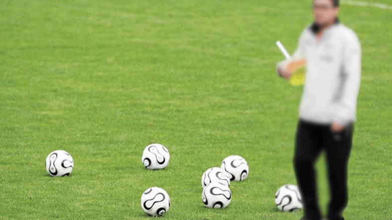 التقني منصور بن يعقوب لـ”الشروق”: مئات المدربين مستعدون للتعاون