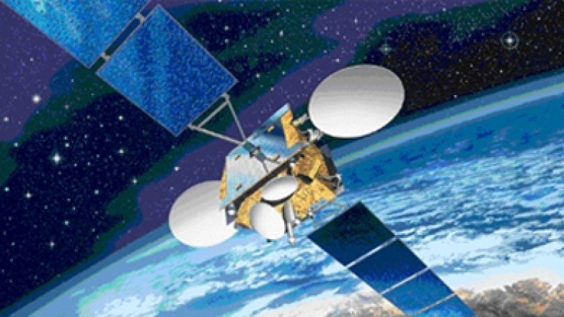 الحقيقة تروّج للعطور بدلا عن خلطة الهاشمي والبقية تشيد بأمراء الخليج