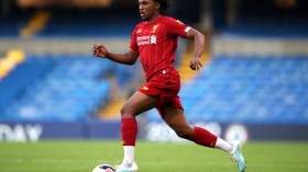 ياسر لعروسي يرفض فرنسا وينتظر دعوة الخضر