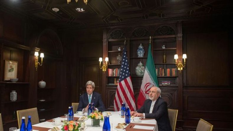 أمريكا تطمئن إيران حول رفع العقوبات المرتبطة بالبرنامج النووي