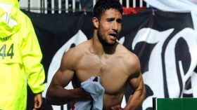 فقير يقصى في أول ظهور مع آمال فرنسا