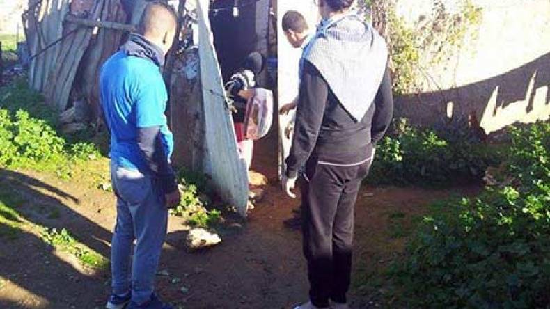 مئات صفحات الفايسبوك لإنقاذ المرضى وإغاثة الفقراء