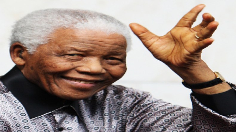 Mandela Leaves Hospital After Minor Surgery