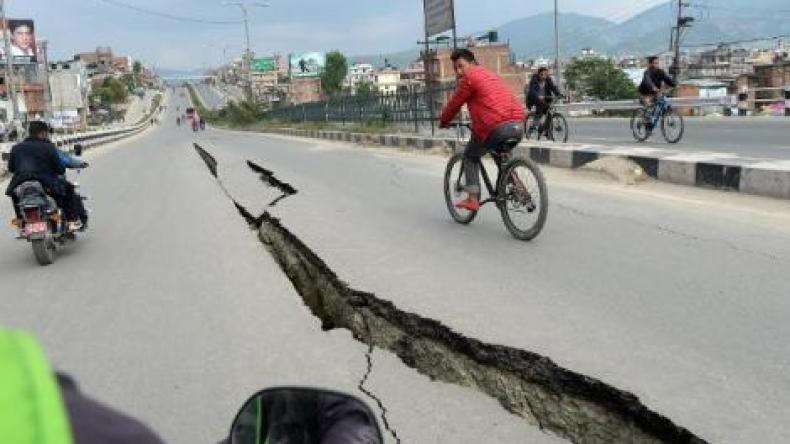 ارتفاع حصيلة ضحايا زلزال نيبال إلى 3218 قتيلاً