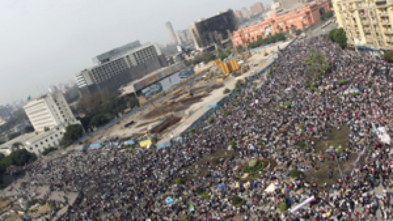 المحلل‭ ‬السياسي‭ ‬أحمد‭ ‬رأفت‭ ‬للشروق: لا يمكن‭ ‬للنظام‭ ‬المصري‭ ‬الصمود‭ ‬أمام‭ ‬الملايين‭ ‬وعليه‭ ‬تدارك‭ ‬الوضع‭ ‬قبل‭ ‬الجمعة