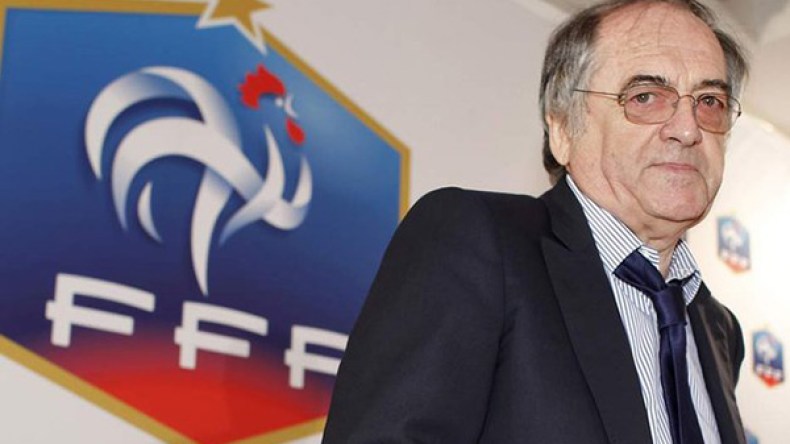 فرنسا لا تدفع الأموال للاعبين لكي يدافعوا عن ألوان منتخبها