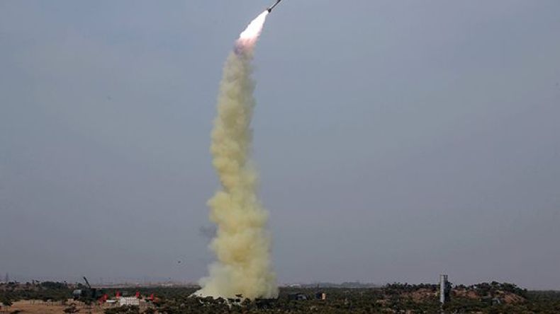 كوريا الشمالية تجري تجربة صاروخية فاشلة