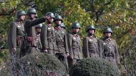 ضابط كوري شمالي لجأ إلى الجنوب في 2015