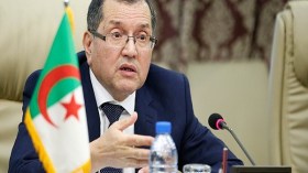 أوبك تتبنى مقترح الجزائر بخفض إنتاج النفط