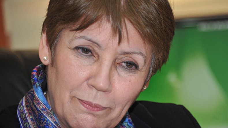 “بث دروس دعم عبر التلفزيون وتمكين تلاميذ الثانوي من الإعادة”