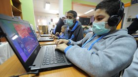وسائط الاتصال الافتراضية ..”عقارات” بديلة لتخفيف آلام السرطان