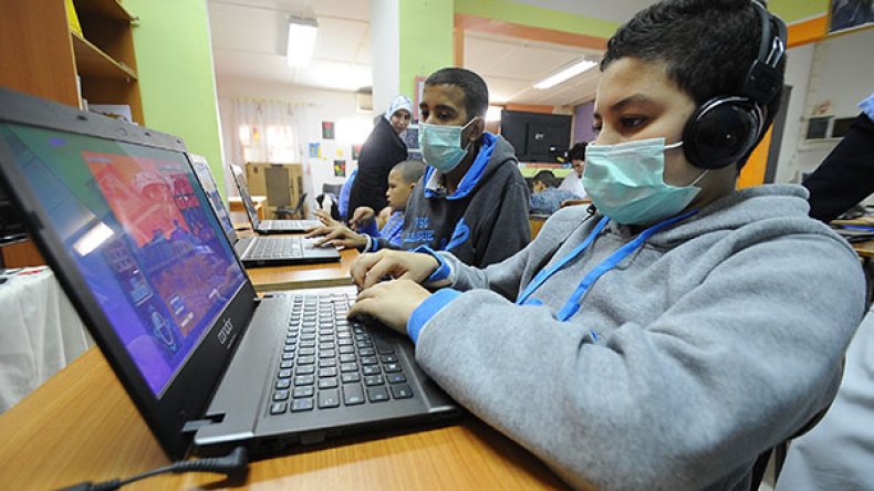 وسائط الاتصال الافتراضية ..”عقارات” بديلة لتخفيف آلام السرطان
