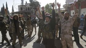 الجولاني: اتفاقات الهدنة في سوريا لا تفيد سوى النظام