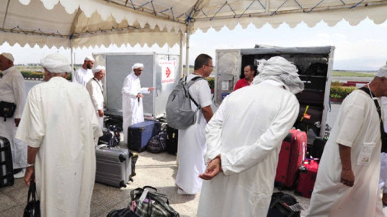 ندرة الرحلات تحبس أنفاس الحجاج