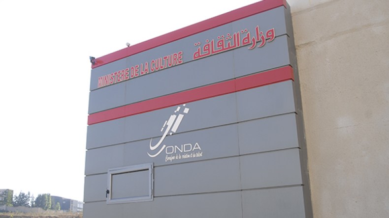 “لوندا” تطلق قافلة إصغاء لفائدة الفنانين