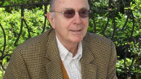 “تمجيد الاستعمار “هراء” وعدم تسليم أرشيف الثورة تخلف”