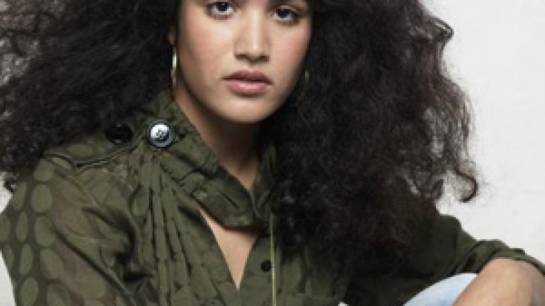 صبرينة وزاني بطلة الفيلم الفرنسي الذي خاض في قضية رهبان تيبحيرين