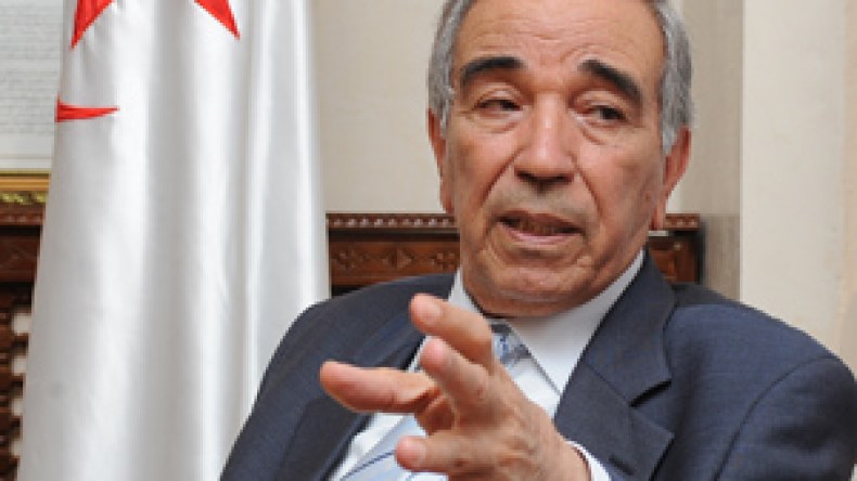 وزير‭ ‬الداخلية‭ ‬يلتقي‭ ‬ولاة‭ ‬الجمهورية‭ ‬‮”‬لوأد‮”‬‭ ‬معاناة‭ ‬المواطن‭ ‬مع‭ ‬الإدارة