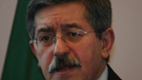 أويحيى يفتح ملف العقارات الصناعية التابعة لأملاك الدولة