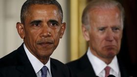 أوباما باكياً: أفقد عقلي عندما أتذكر الأطفال الذين يموتون بالسلاح