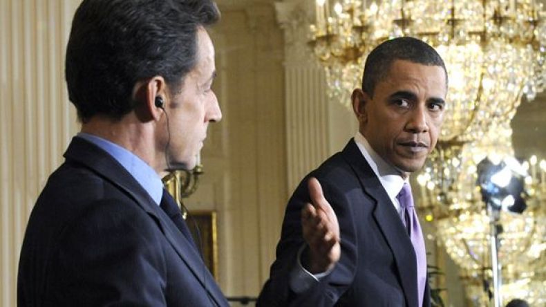 القذافي يتسبب في حرب تصريحات بين أوباما وساركوزي