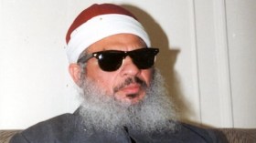 أبرز المحطات في حياة الشيخ الكفيف عمر عبد الرحمن