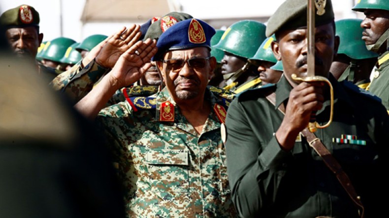 السعودية تدعو عمر البشير لحضور القمة مع ترامب