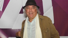 واسيني يدعو المثقفين إلى نصرة القدس وتعليق الأعلام الفلسطينية على الشرفات