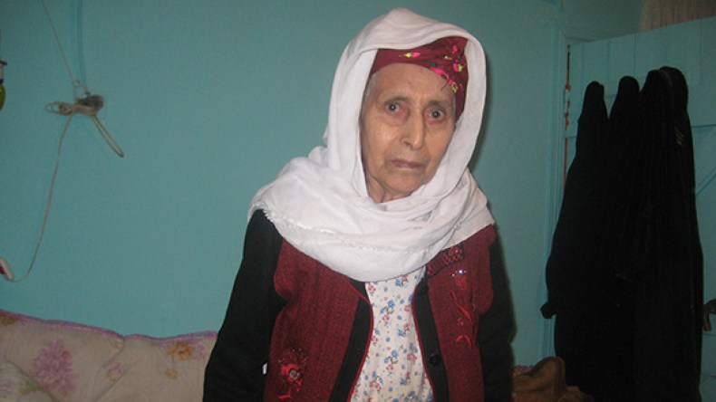 الشهيدة الحية.. نجت بأعجوبة بعد ما ذبحت رفقة زوجها