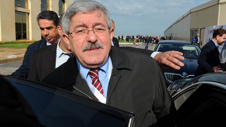 أويحيى ينفي عرض منزله للبيع